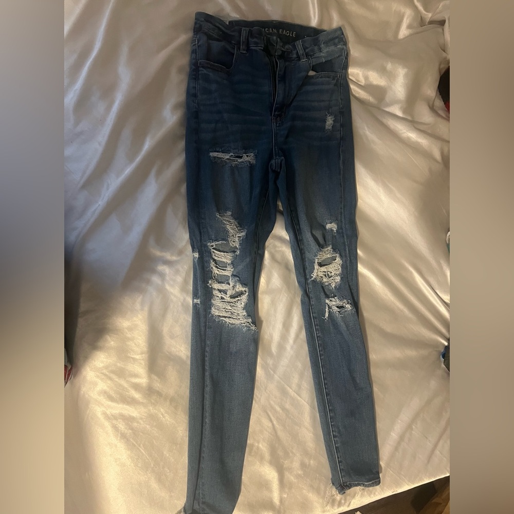 Ripped skinny jeans